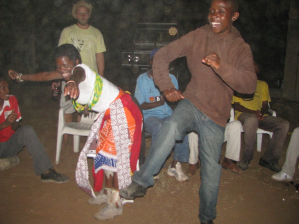 Bum shaking and dancing